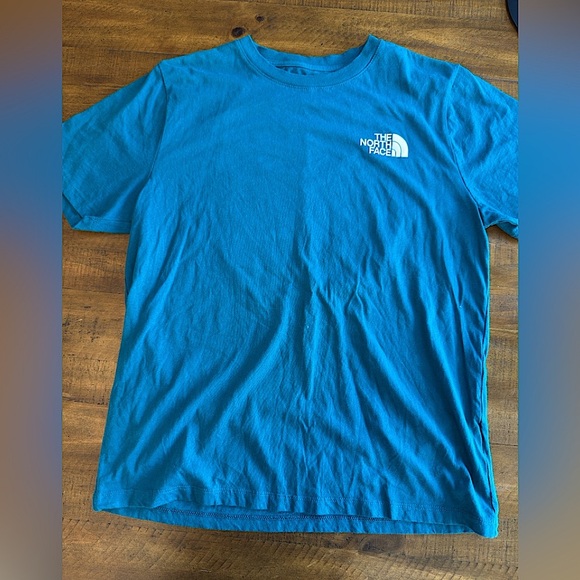 North Face Graphic Tshirt Never Stop Exploring Size Medium - Picture 1 of 5